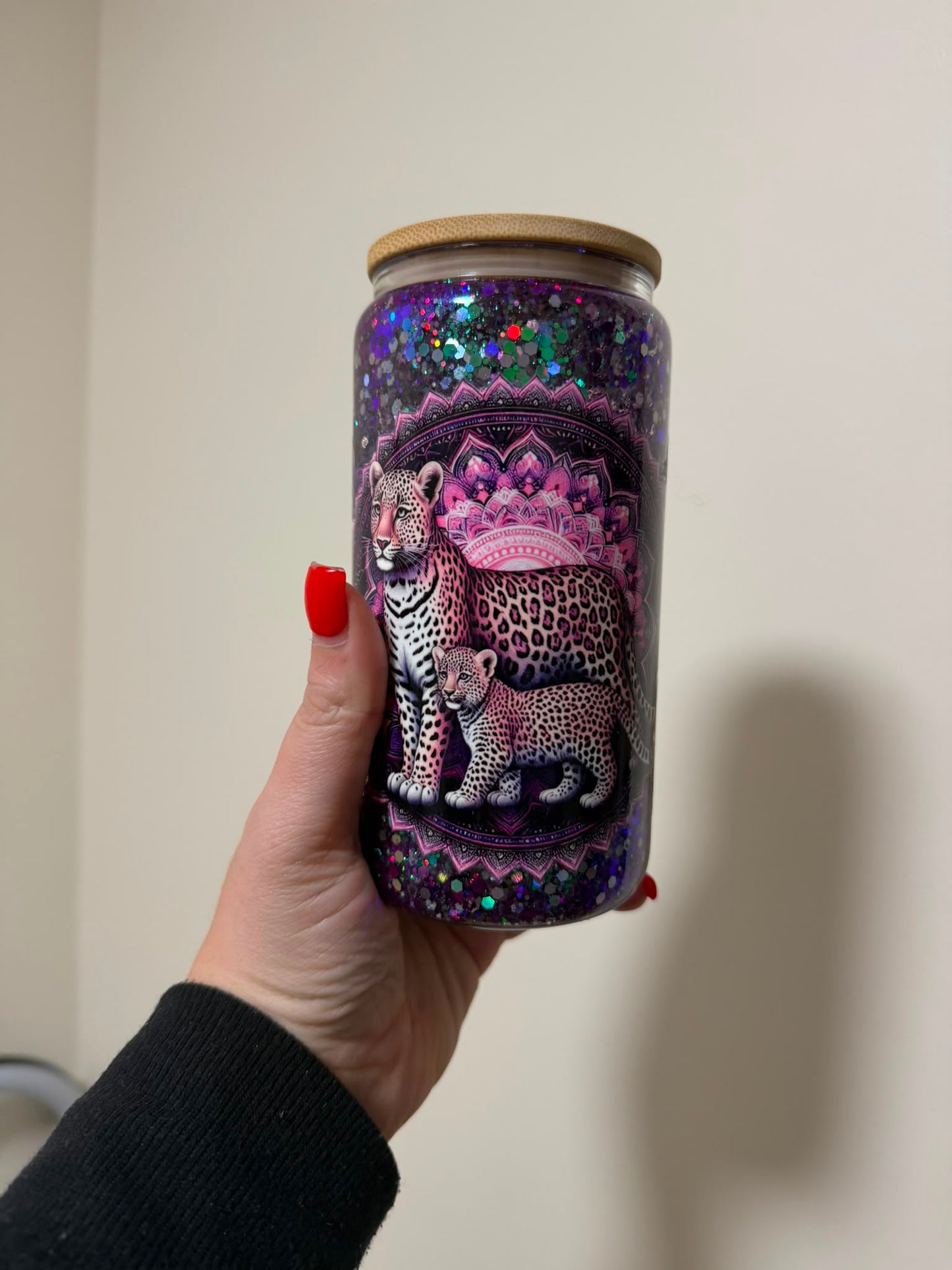 16oz Glass Mama and Baby Cheetah Snowglobe