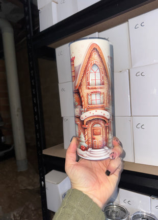 Pre-Made 20oz Gingerbread House